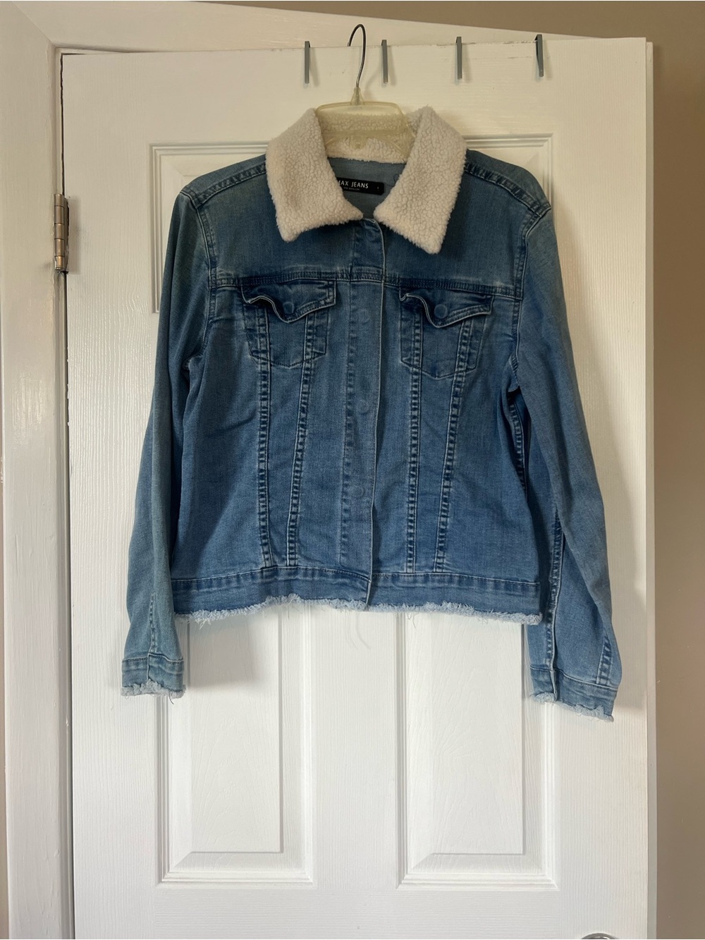 Max Jeans Light Blue Denim Jacket with Cream Sherpa Collar